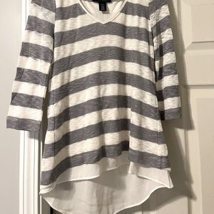 NWT White House Black Market Top